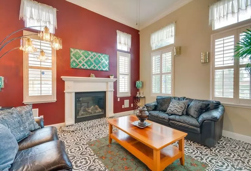 Luxe Atwater Home W/ Patio: 10 Mi To Yosemite Lake