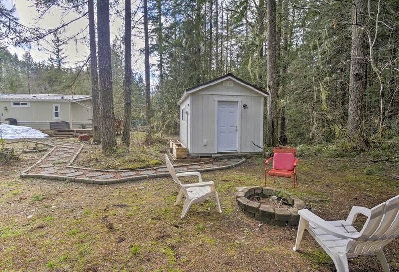 Modern Hoodsport Retreat W/ Grill, Near Lake!