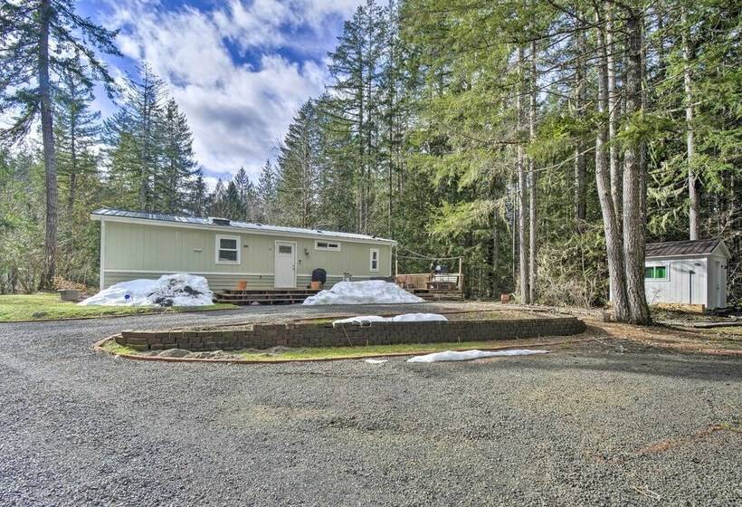 Modern Hoodsport Retreat W/ Grill, Near Lake!