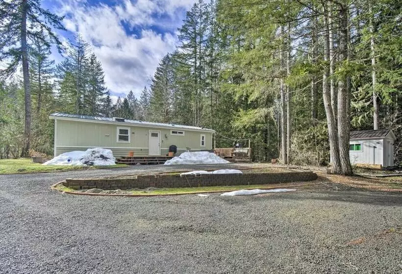 Modern Hoodsport Retreat W/ Grill, Near Lake!