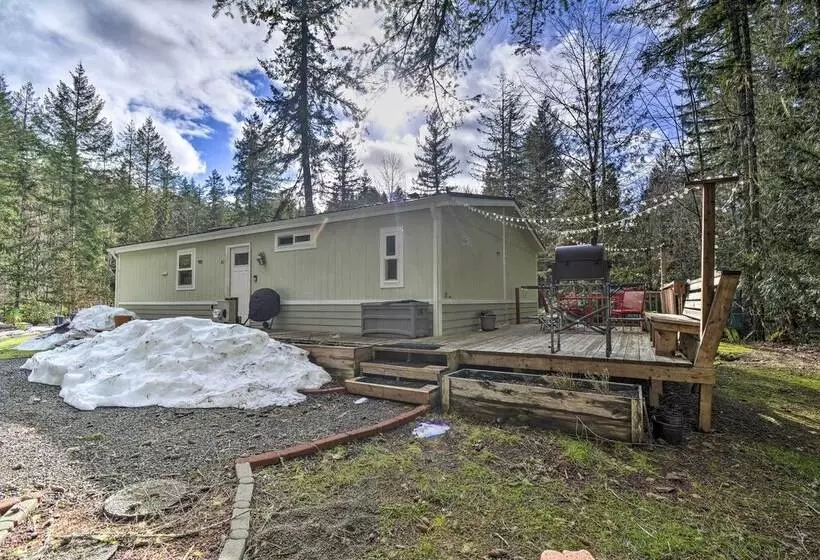 Modern Hoodsport Retreat W/ Grill, Near Lake!