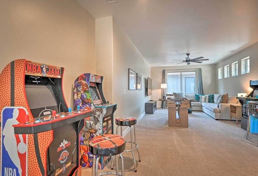 Modern Flagstaff Retreat W/ Fire Pit & Ev Charger!