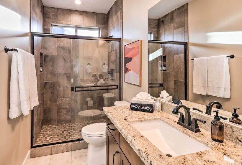 Modern Flagstaff Retreat W/ Fire Pit & Ev Charger!