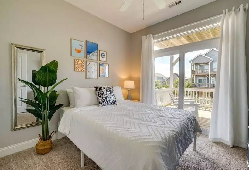 Modern Surf City Beach House W/ Hot Tub!