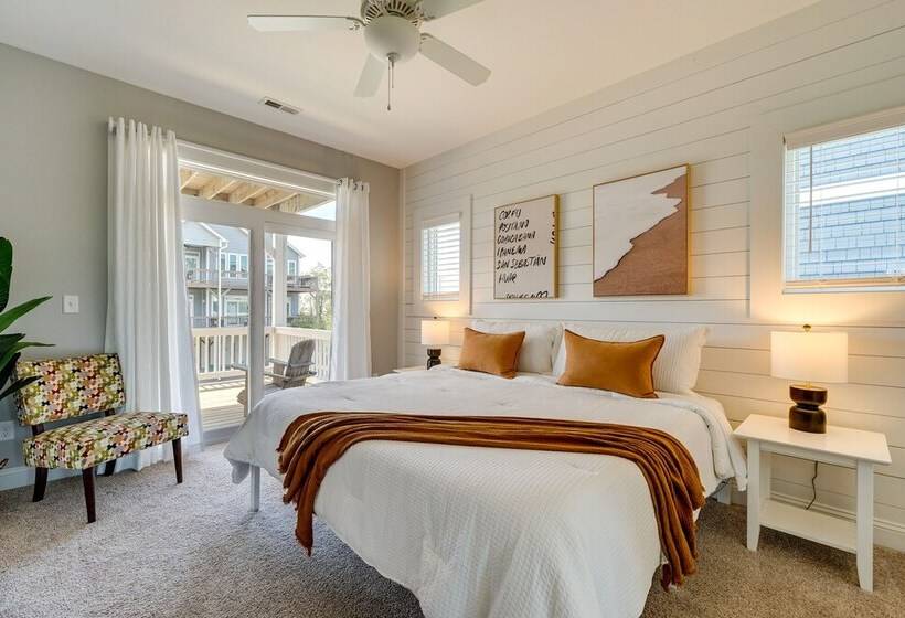 Modern Surf City Beach House W/ Hot Tub!