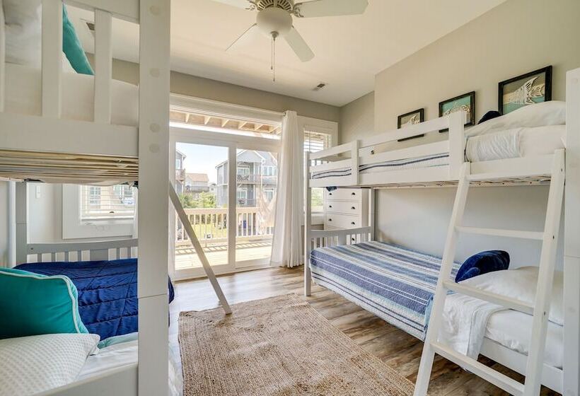 Modern Surf City Beach House W/ Hot Tub!