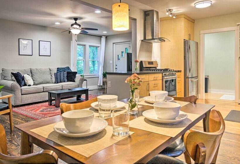 Modern Weaverville Home With Outdoor Fire Pit!