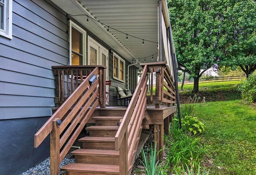 Modern Weaverville Home With Outdoor Fire Pit!