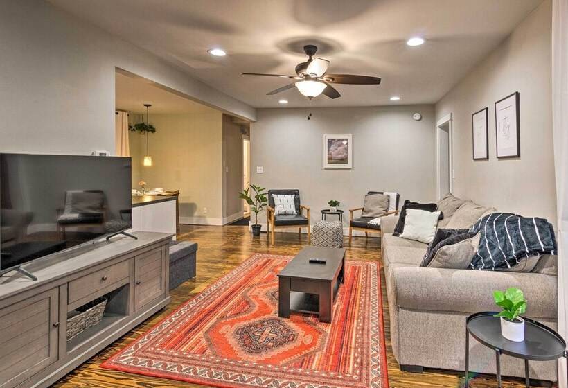 Modern Weaverville Home With Outdoor Fire Pit!