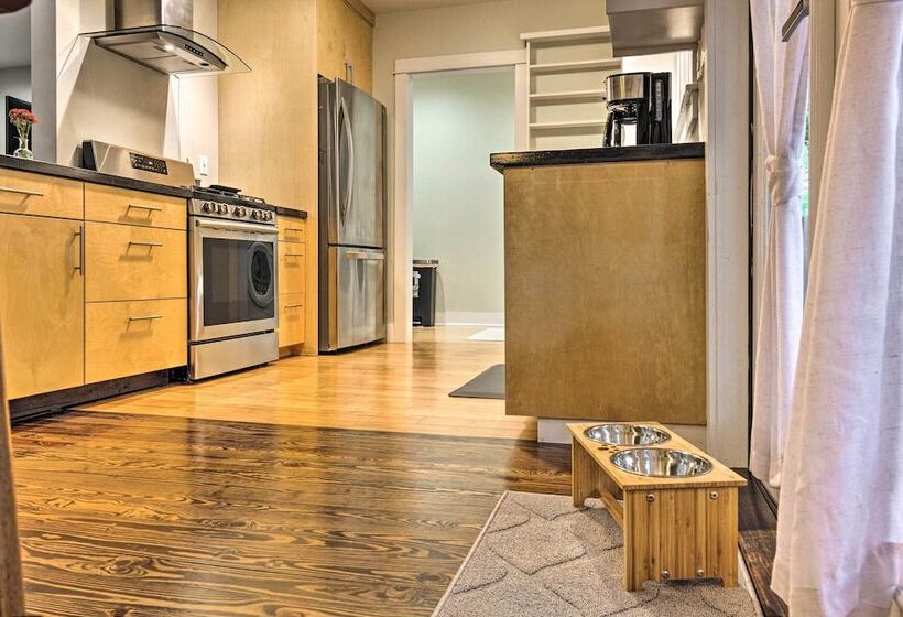 Modern Weaverville Home With Outdoor Fire Pit!