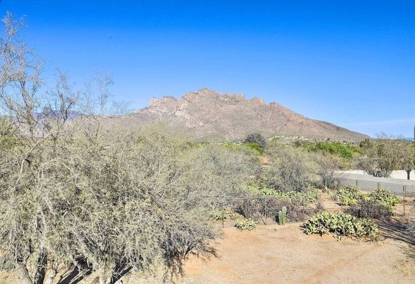Oro Valley Retreat W/ Pool, Spa & Rooftop Views!