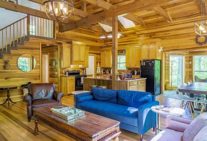 Peaceful North Carolina Retreat With Game Room!