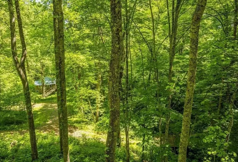 Peaceful North Carolina Retreat With Game Room!