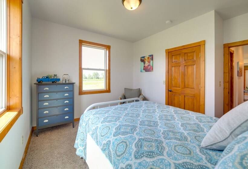 Peshtigo Dairy Farm Escape: Fire Pit, Grills!