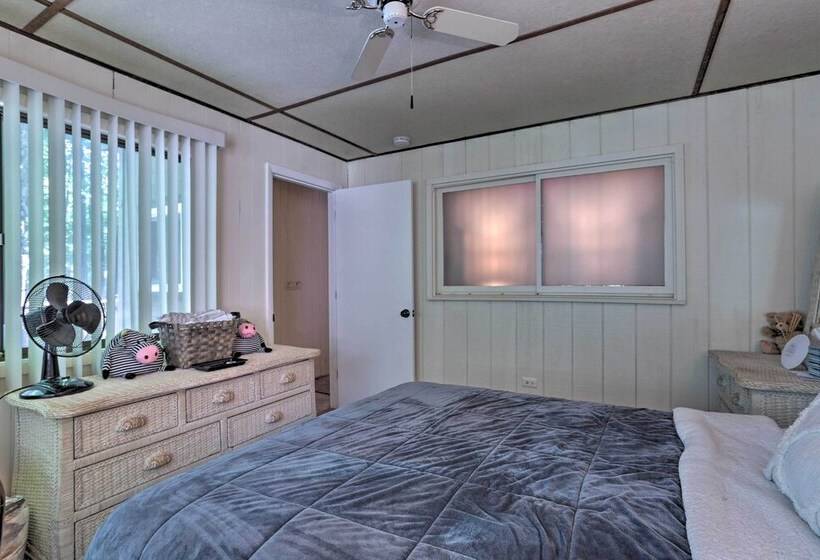 Dog Friendly Lake Ariel Resort Home W/ Deck!