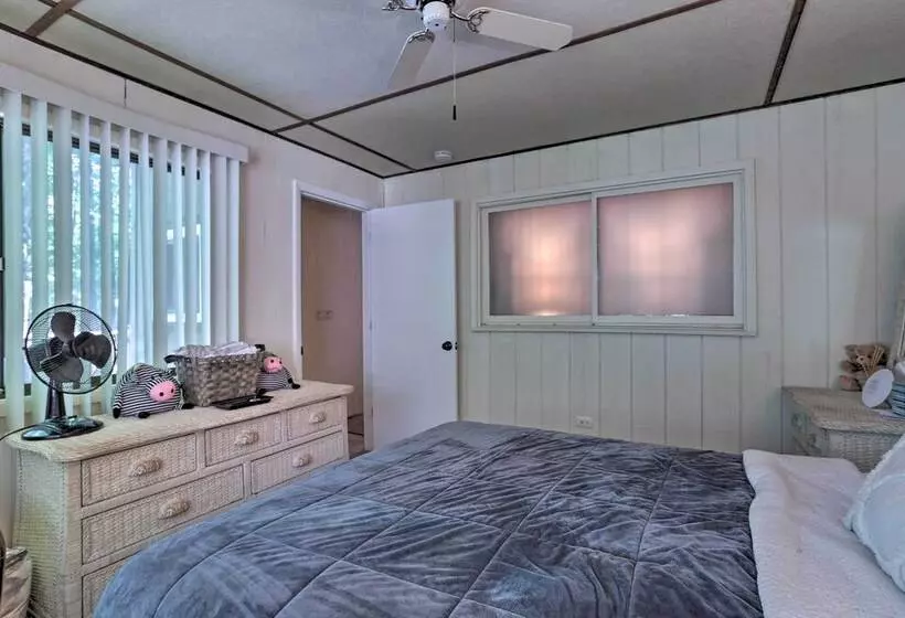 Dog Friendly Lake Ariel Resort Home W/ Deck!