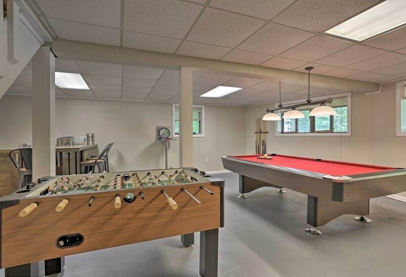 Dog Friendly Lake Ariel Resort Home W/ Deck!