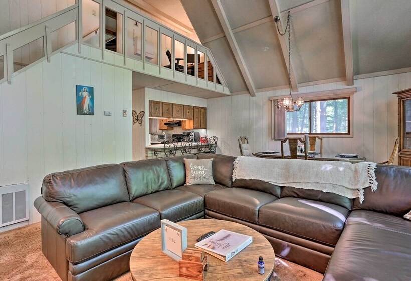 Dog Friendly Lake Ariel Resort Home W/ Deck!