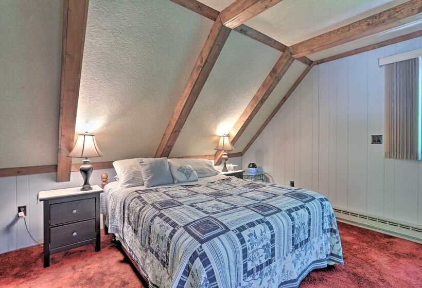 Dog Friendly Lake Ariel Resort Home W/ Deck!