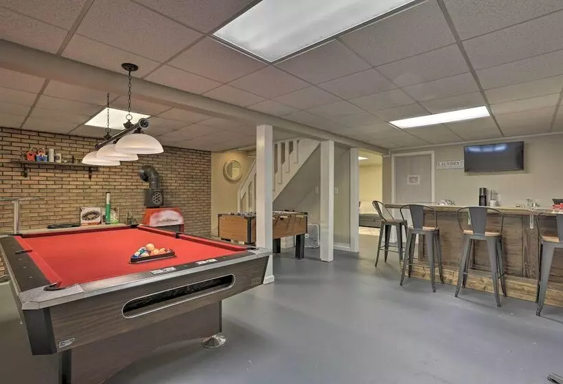 Dog Friendly Lake Ariel Resort Home W/ Deck!