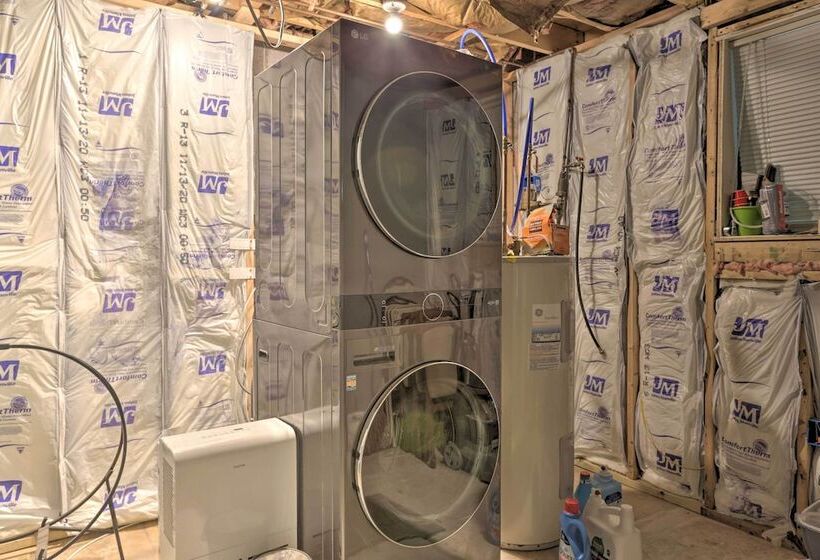 Dog Friendly Lake Ariel Resort Home W/ Deck!