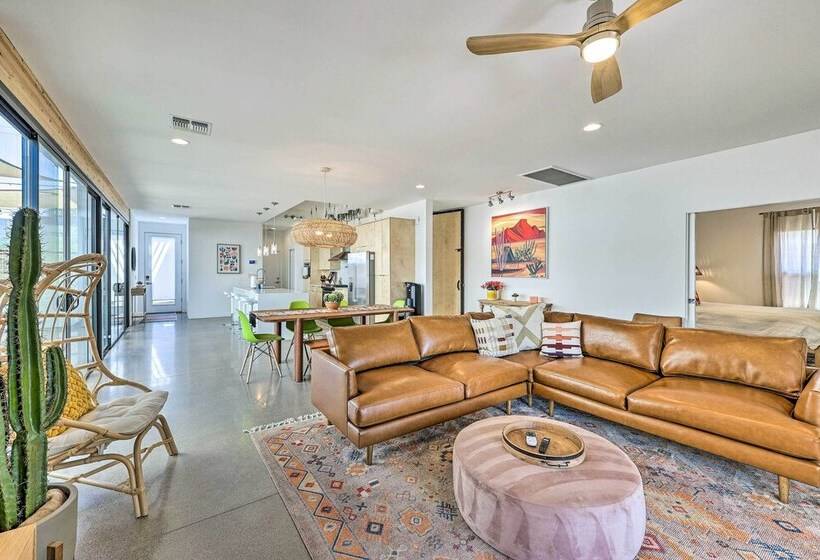 Convenient Phoenix Home W/ Heated Pool & Grill!