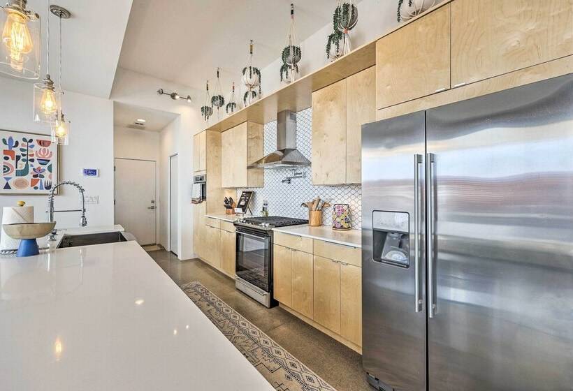 Convenient Phoenix Home W/ Heated Pool & Grill!