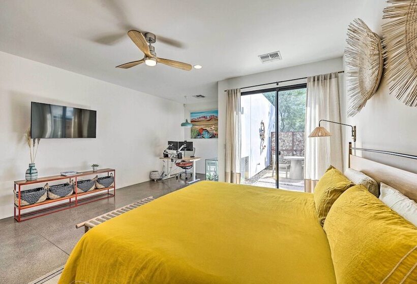 Convenient Phoenix Home W/ Heated Pool & Grill!