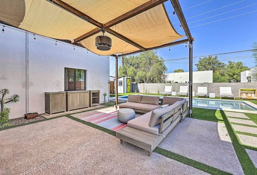 Convenient Phoenix Home W/ Heated Pool & Grill!