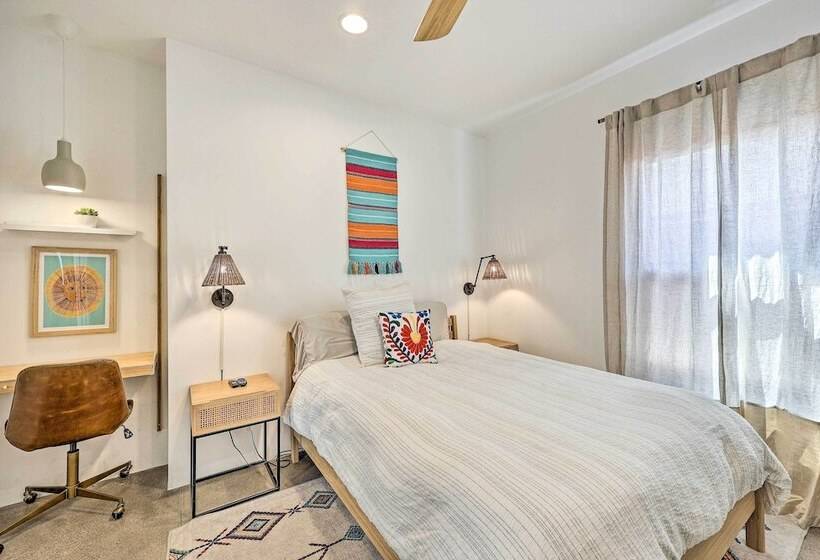 Convenient Phoenix Home W/ Heated Pool & Grill!