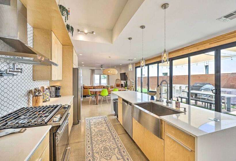 Convenient Phoenix Home W/ Heated Pool & Grill!