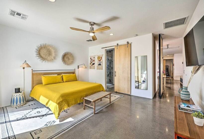 Convenient Phoenix Home W/ Heated Pool & Grill!