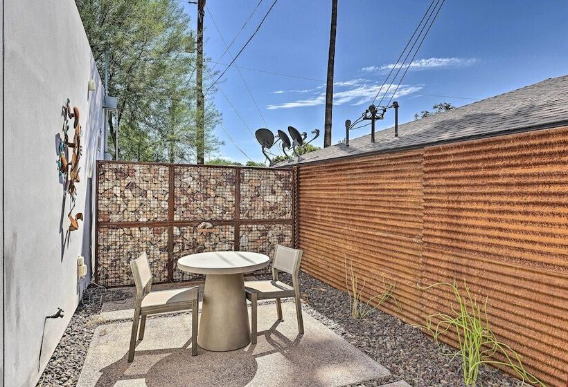 Convenient Phoenix Home W/ Heated Pool & Grill!