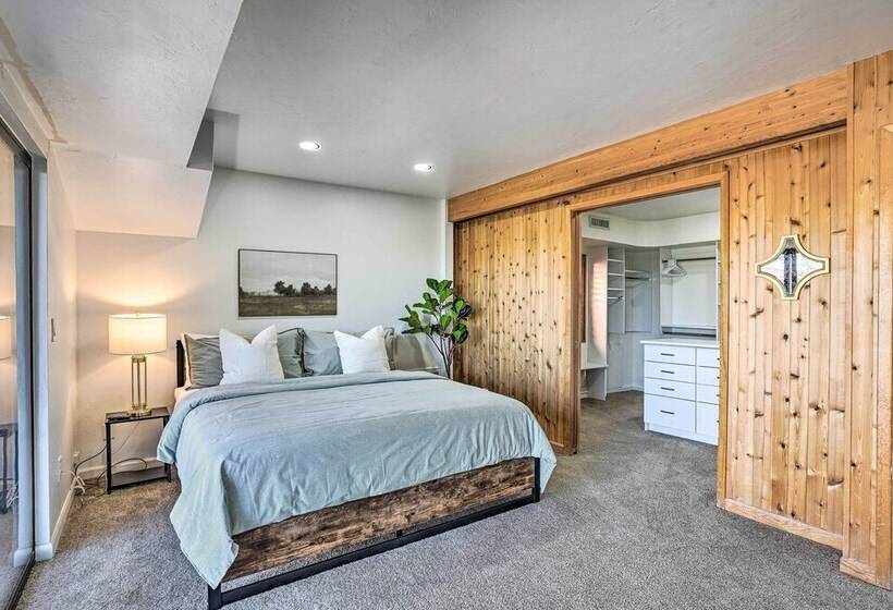 Picturesque Prescott Home W/ Mtn Views & Hot Tub