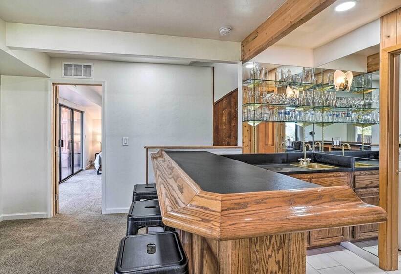 Picturesque Prescott Home W/ Mtn Views & Hot Tub