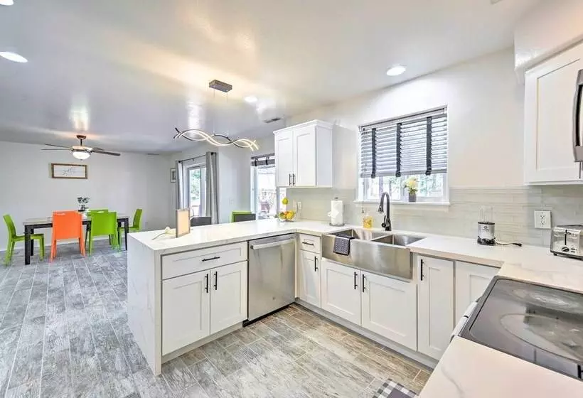 Quaint Flagstaff Retreat W/ Outdoor Dining!