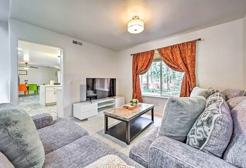 Quaint Flagstaff Retreat W/ Outdoor Dining!