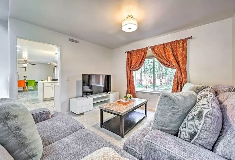 Quaint Flagstaff Retreat W/ Outdoor Dining!