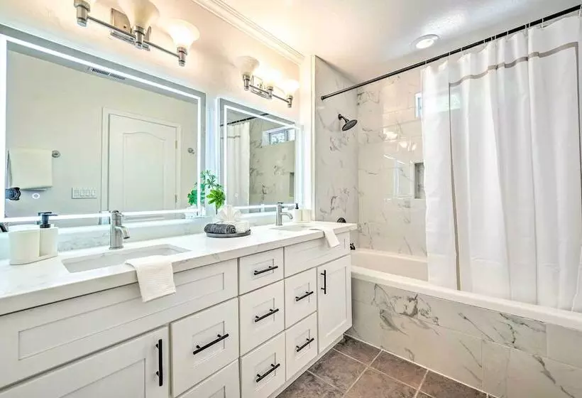 Quaint Flagstaff Retreat W/ Outdoor Dining!