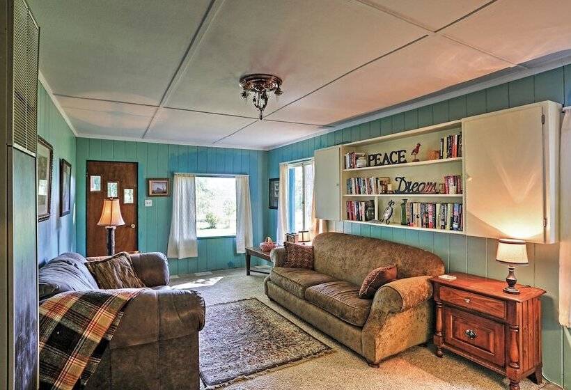 Quiet Durango Farmhouse W/ Beautiful Yard & Gazebo