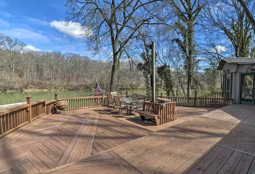 Riverfront Retreat W/ Fire Pit: Fish & Hike!