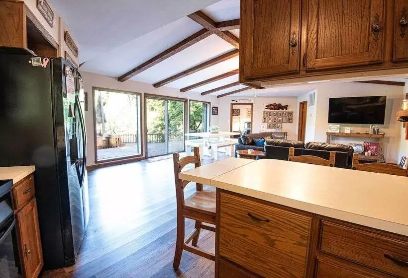 Riverfront Retreat W/ Fire Pit: Fish & Hike!