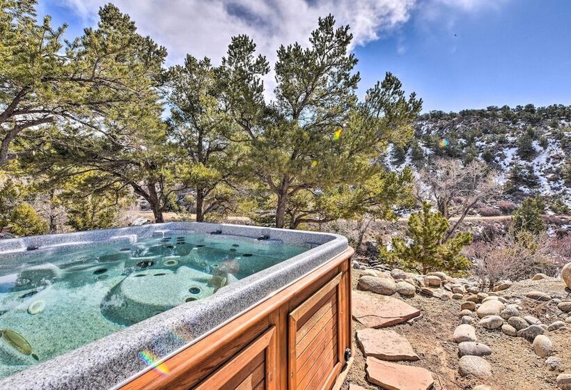 Riverfront Retreat W/ Hot Tub: Fish & Hike!