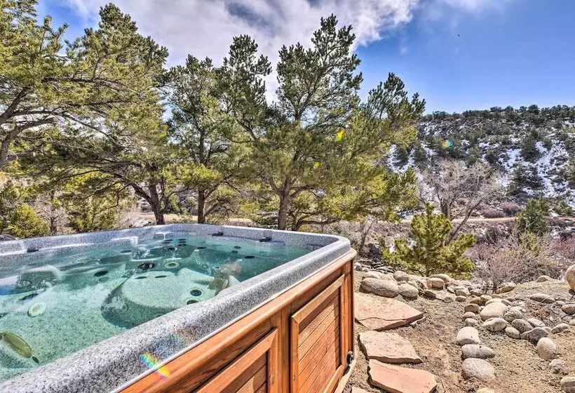 Riverfront Retreat W/ Hot Tub: Fish & Hike!