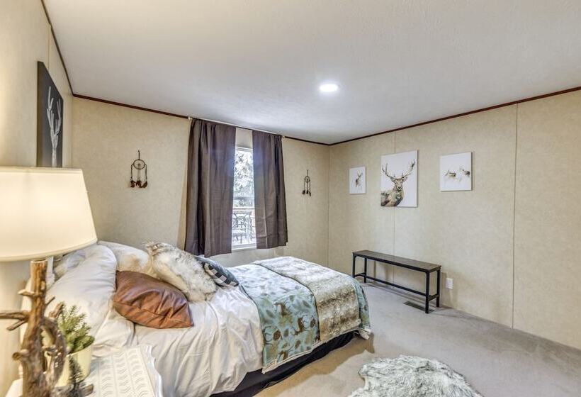 Ruidoso Cabin W/ Hot Tub & On Site Hiking!