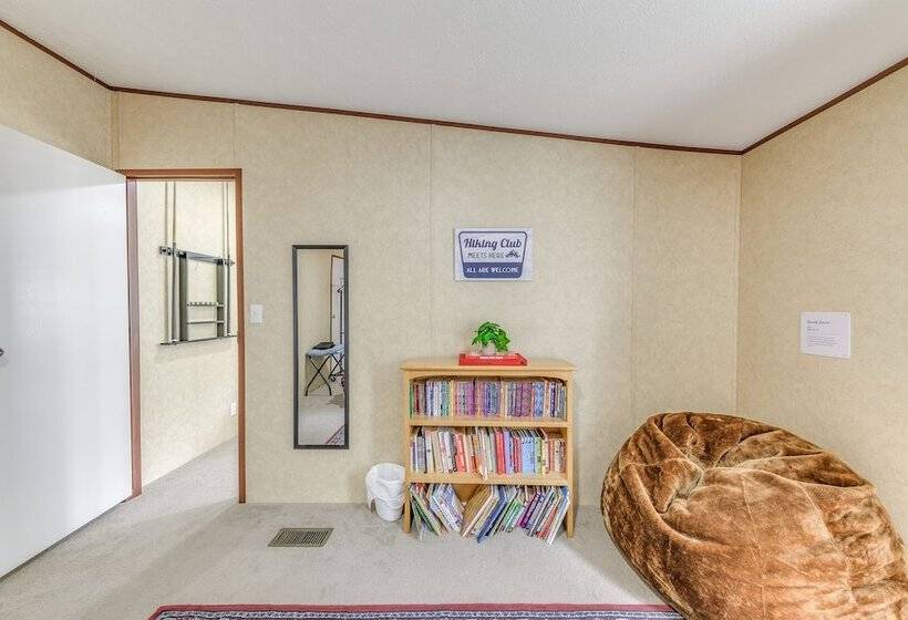 Ruidoso Cabin W/ Hot Tub & On Site Hiking!