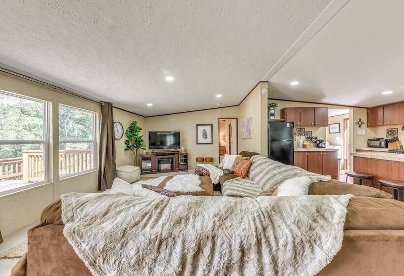 Ruidoso Cabin W/ Hot Tub & On Site Hiking!