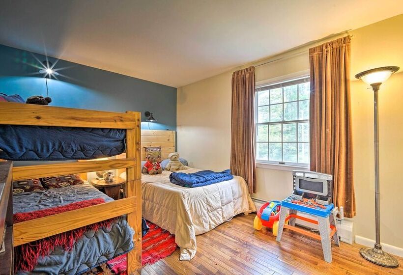 Rustic Adirondacks Home W/ Hot Tub & Lake Access!