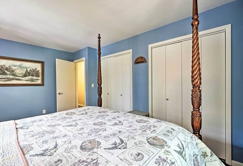 Rustic Adirondacks Home W/ Hot Tub & Lake Access!