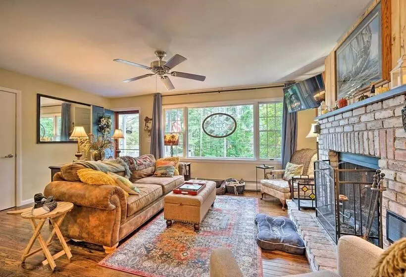 Rustic Adirondacks Home W/ Hot Tub & Lake Access!